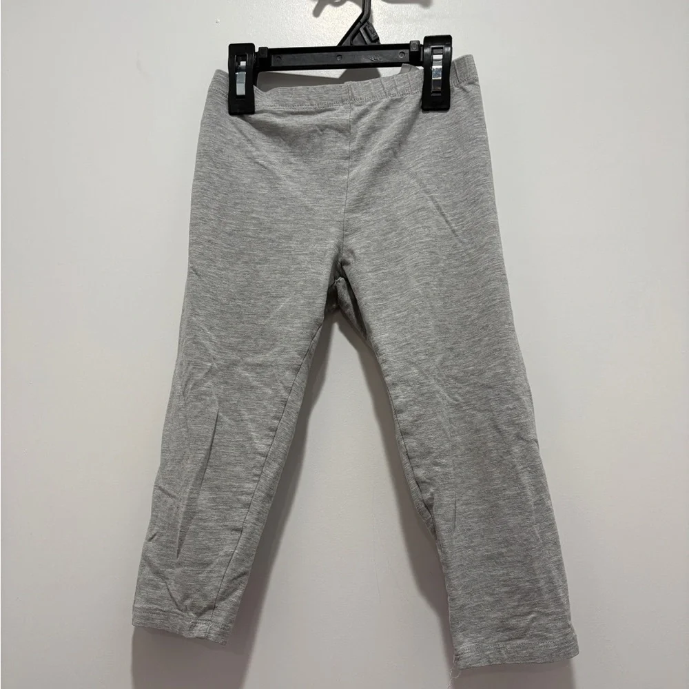 Grey capri leggings